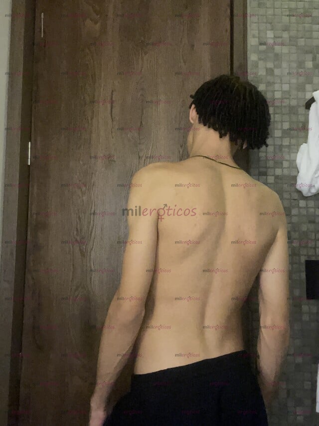 FOTOS DE SOY UN CHICO TWIN VERSÁTIL DISPONIBLE PARA TI CON UNA RICA POLLA