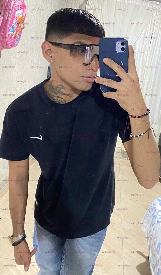 FOTOS DE CABALLERO SERIO Y EDUCADO 23 CM REALES DISCRECIÓN Y BUEN TRATO DE PASO