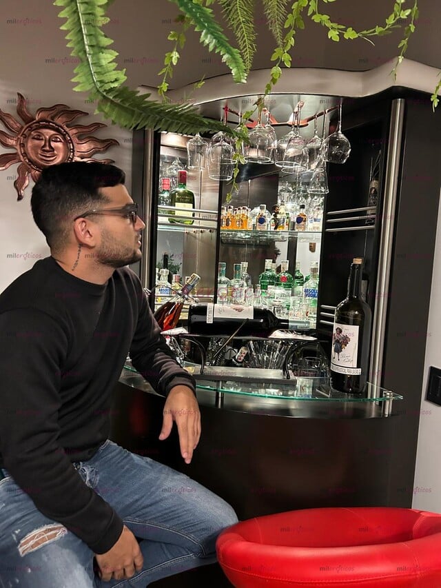 FOTOS DE MACHO DOMINANTE 100% VERGON CARIÑOSO Y RESPETUOSO