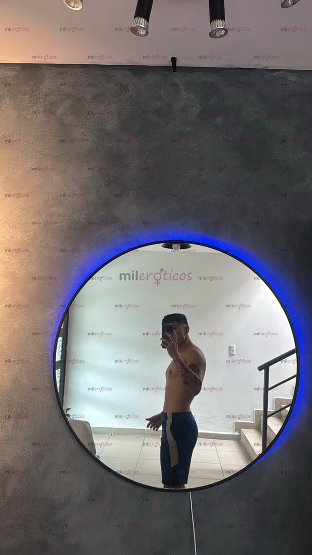 FOTOS DE CHACALITO NALGÓN Y TATUADO. DISPONIBLE 24 7 CALIENTE