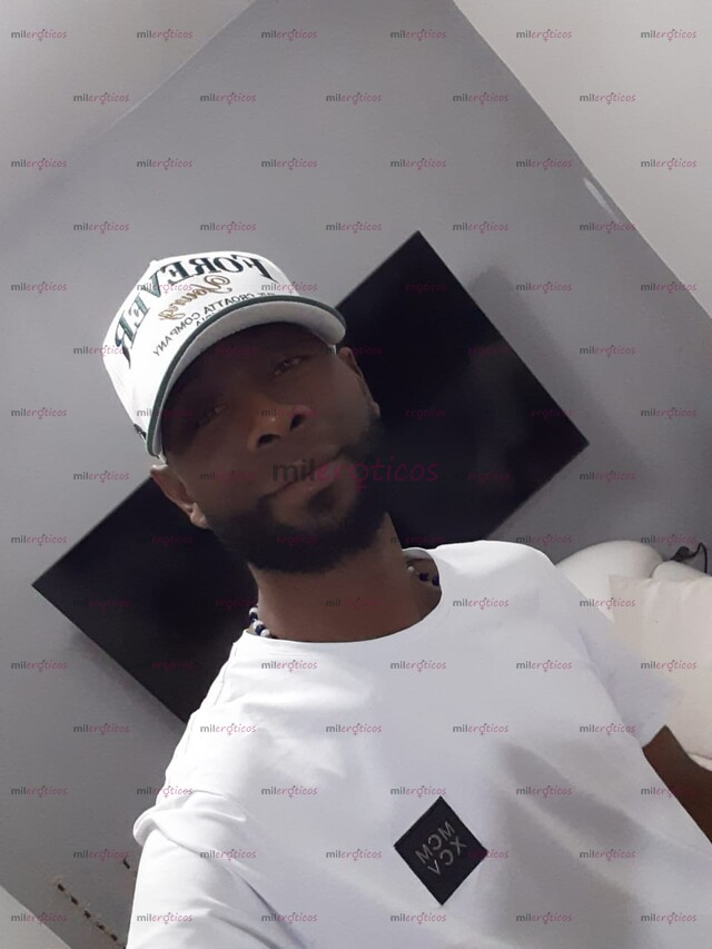 FOTOS DE NEGRO DOCTADO LLENO DE PLACER ARDIENTE CON UN RICO SEXO SIN LIMITE