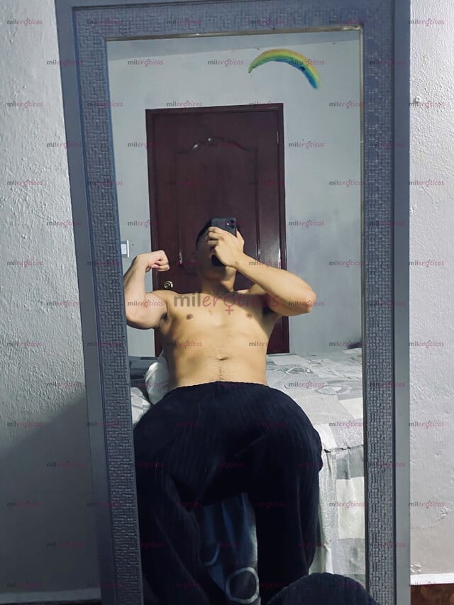 FOTOS DE GIGOLO HETEROCURIOSO, ABIERTO A HOMBRES,MUJERES, GRUPOS DE MACHOS ETC