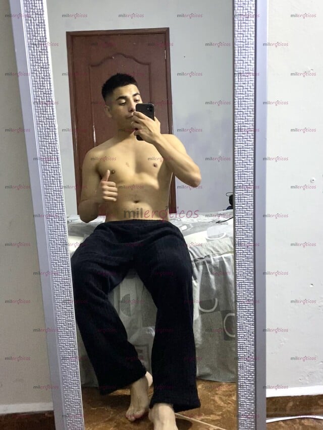 FOTOS DE GIGOLO HETEROCURIOSO, ABIERTO A HOMBRES,MUJERES, GRUPOS DE MACHOS ETC