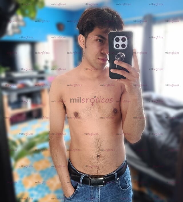 FOTOS DE TWINK PASIVO MUY COMPLACIENTE Y AGUANTADOR.