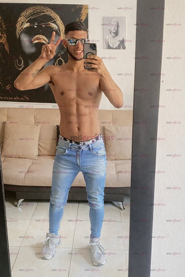 FOTOS DE JOVEN COMPLACIENTE ARRECHO DISPUESTO A COMPLACERTE CON BUEN SEXO