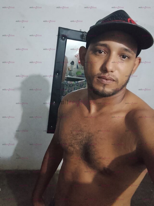 FOTOS DE MORENITO CALIENTE CON GANAS DE SATISFACERTE