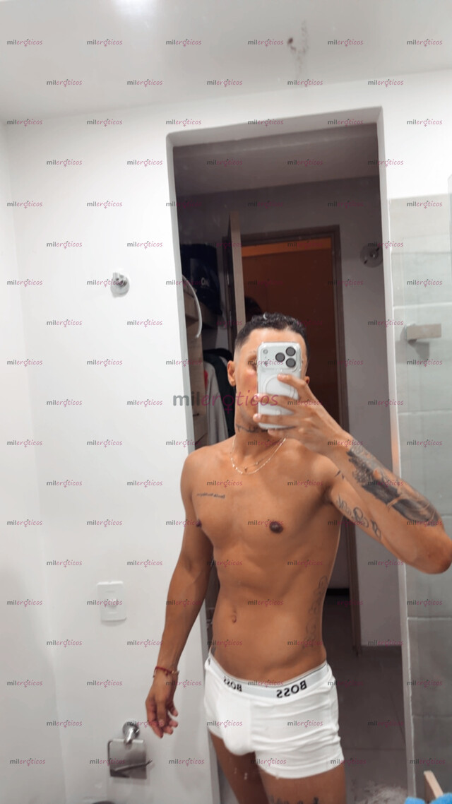 FOTOS DE JOVEN AGRADABLE SERIO Y MADURO VENTA DE CONTENIDO