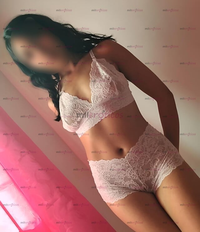 FOTOS DE BUSCO COMPLACER TUS FANTASÍAS, VEN A PASARLA RICO CON ESTA NIÑA PEQUEÑA 18