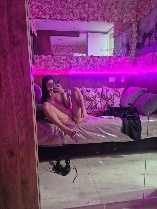 FOTOS DE NUEVA VAGINA APRETADA TIERNA Y ARDIENTE EN LA CAMA