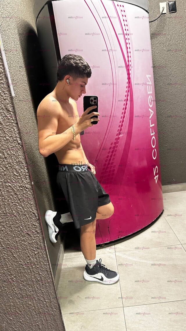 FOTOS DE TWINK JERO JOVEN ADICTO AL SEXO VERSÁTIL DE VUELTA EN LA CIUDAD