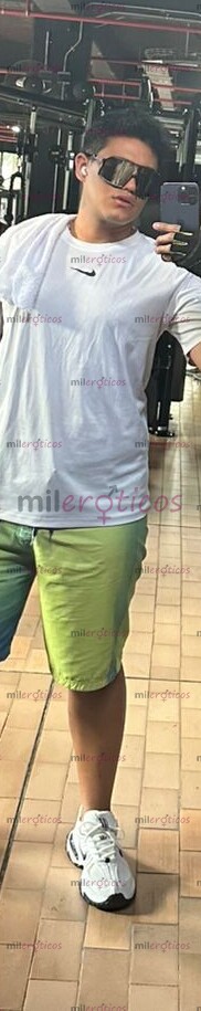 FOTOS DE DEIV NUEVO EN MEDELLÍN, DISPUESTO A COMPLACERTE