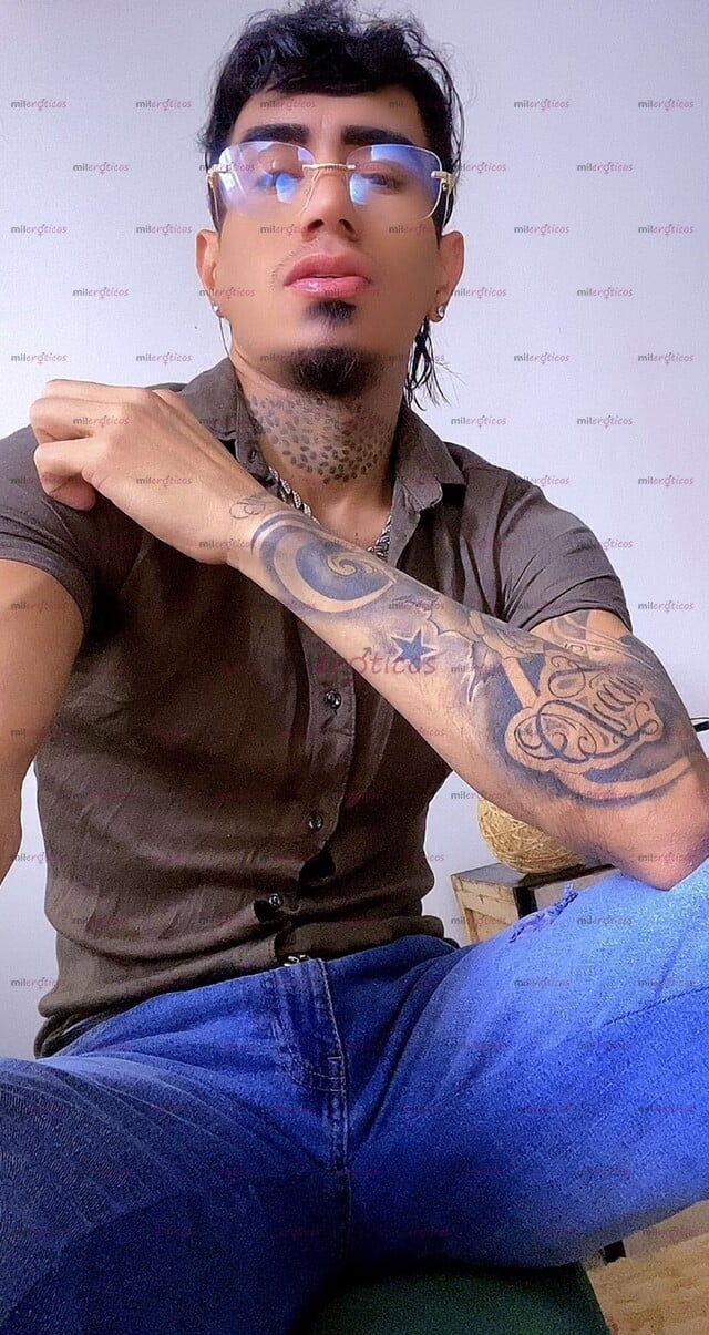 FOTOS DE HOLA SOY MAURICIO VENEZOLANO CALIENTE TATUADO Y UNA ENERGÍA ÚNICA VEN DIFRUTAMO