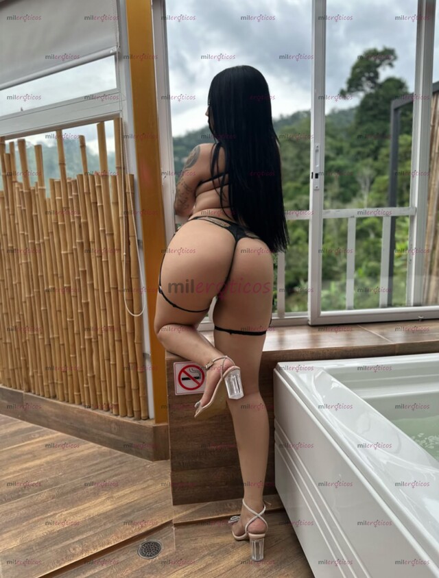 FOTOS DE BOMBONCITO RICO Y COMPLACIENTE Y MUY CALIENTE GOLOCITA TATUADA