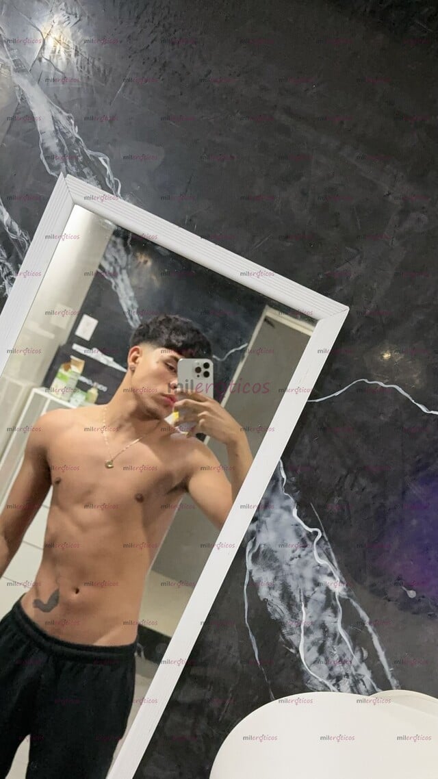 FOTOS DE CHICO RICO DE 19 AÑOS INTER GUAPO, LISTO PARA CUMPLIR TUS NECESIDADES