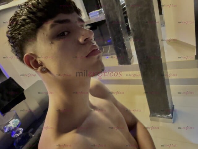 FOTOS DE CHICO RICO DE 19 AÑOS INTER GUAPO, LISTO PARA CUMPLIR TUS NECESIDADES