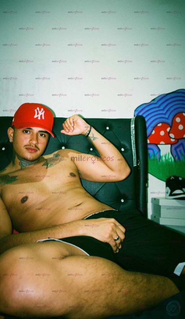 FOTOS DE CON LUGAR, CHAKALITO TATUADO MUY CALIENTE , LISTO PARA PASARLA BIEN,