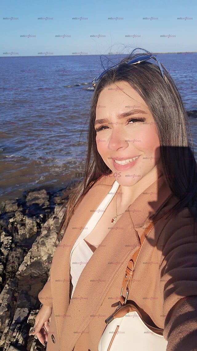 FOTOS DE FLACA DELICIOSA, ANSIOSA POR PROBAR TU VERGA