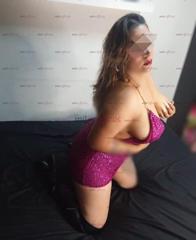 FOTOS DE CALIENTE TETONCITA ¡VEN Y PONME DE PERRITO!