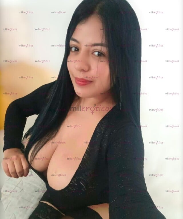 FOTOS DE LINDA UNA HERMOSA Y ESTROVERTIDA, BELLO LARGO NEGRO LACIO, DISPUESTA A COMPLACER