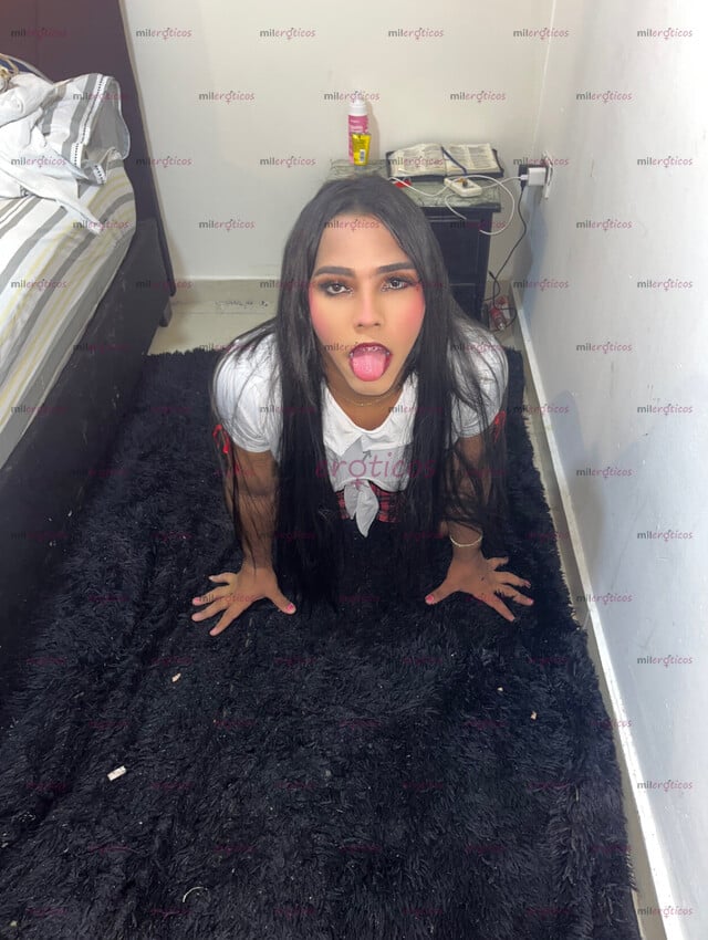 FOTOS DE HOLA MI NOMBRE ES VICKY SOY UNA CHICA PIEL MORENA NUEVA Y EDUCADA AMANTE POR EL
