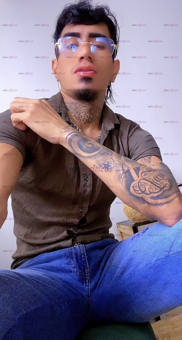 FOTOS DE HOLA SOY MAURICIO ME ENCANTA EL SEXO SOY UN CHICO TATUADO BUENA ENERGÍA ACRITUD