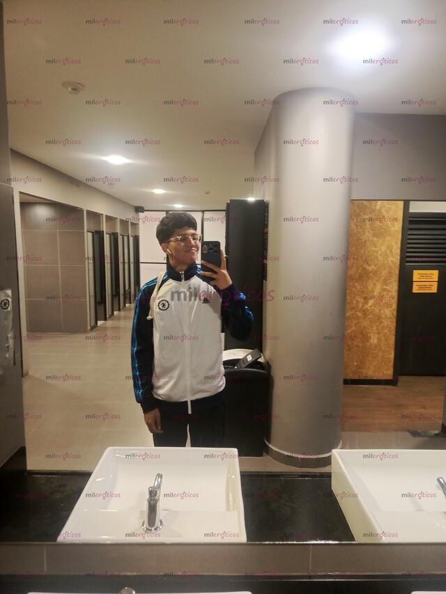 FOTOS DE ESTUDIANTE UNIVERSITARIO COMPLACIENTE NORTE DE BOGOTÁ