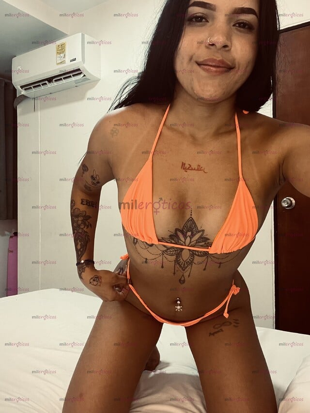 FOTOS DE UNA LINDA FLACA CON UN HERMOSO CUERPO Y RICAS NALGAS .