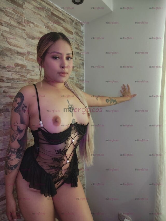 FOTOS DE CALIENTE SUMISA, Y COMPLACIENTE ALEJA PRECIOSA POLLA DE 23 AÑOS