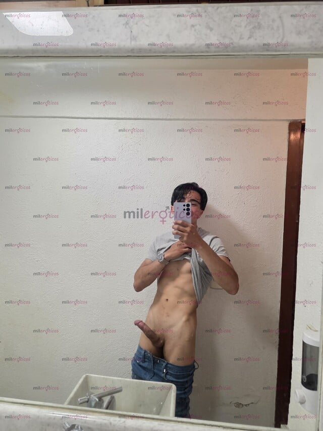 FOTOS DE ACTOR XXX DISPUESTO A COMPLACER TODAS TUS FANTASÍAS Y DESEOS