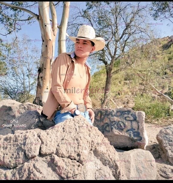 FOTOS DE VAQUERO POTOSINO CON 18 CM, DE VISITA POCO DÍAS