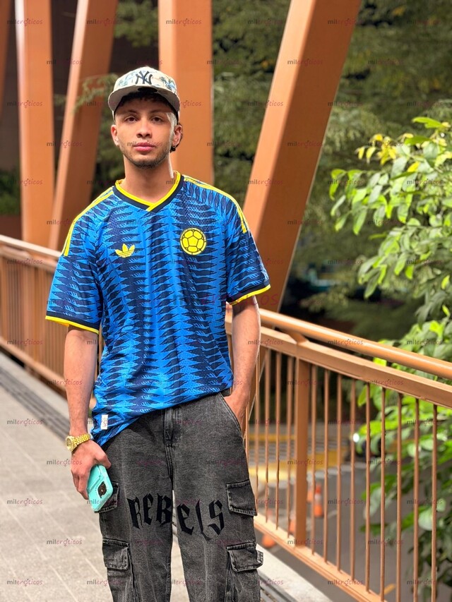 FOTOS DE CHICO JOVEN VERSÁTIL DISPONIBLE PARA COMPLACERTE MUCHO (VENTA DE CONTENIDO)