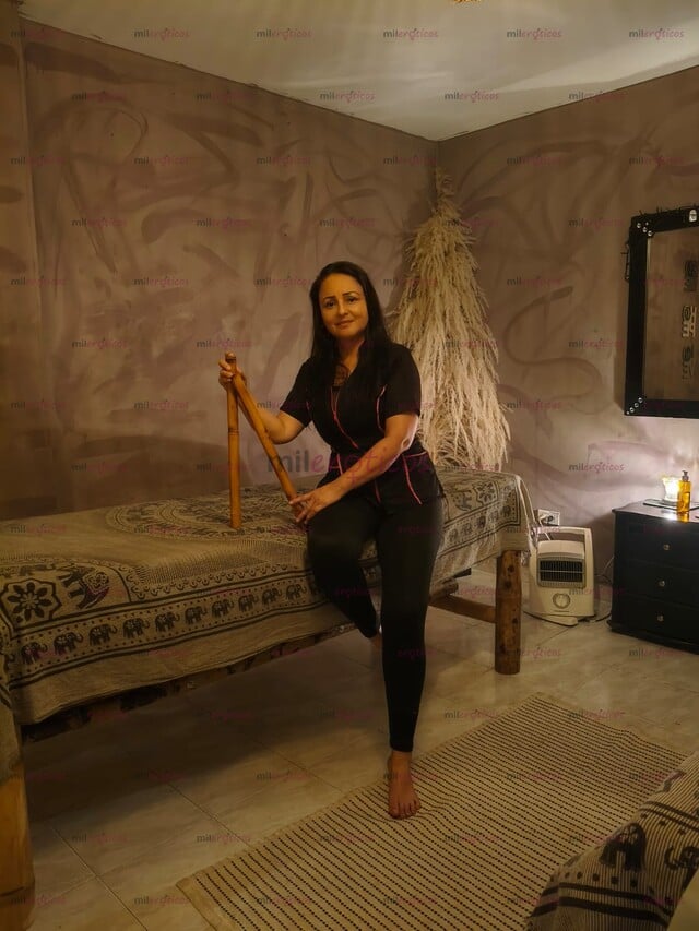 FOTOS DE RUBI..UN MASAJE PARA ALIVIAR EL ESTRÉS ? O PARA CONSENTIR TU CUERPO ?