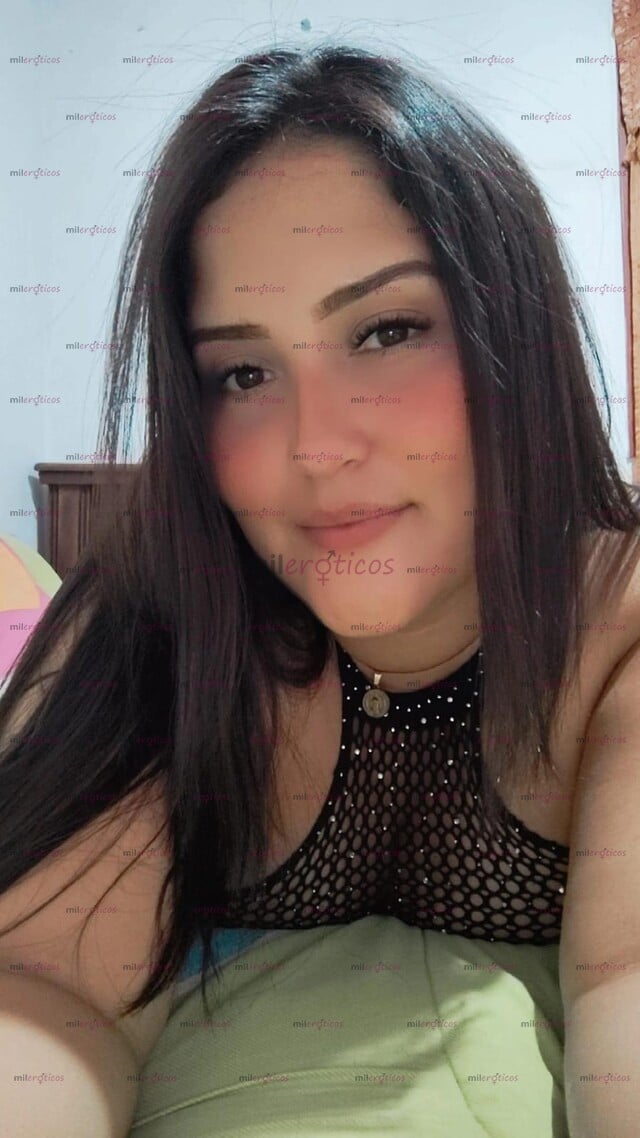 FOTOS DE DAYANA, SEXI BLANQUITA, CERRADITA, CURVILÍNEA, MUY HOT