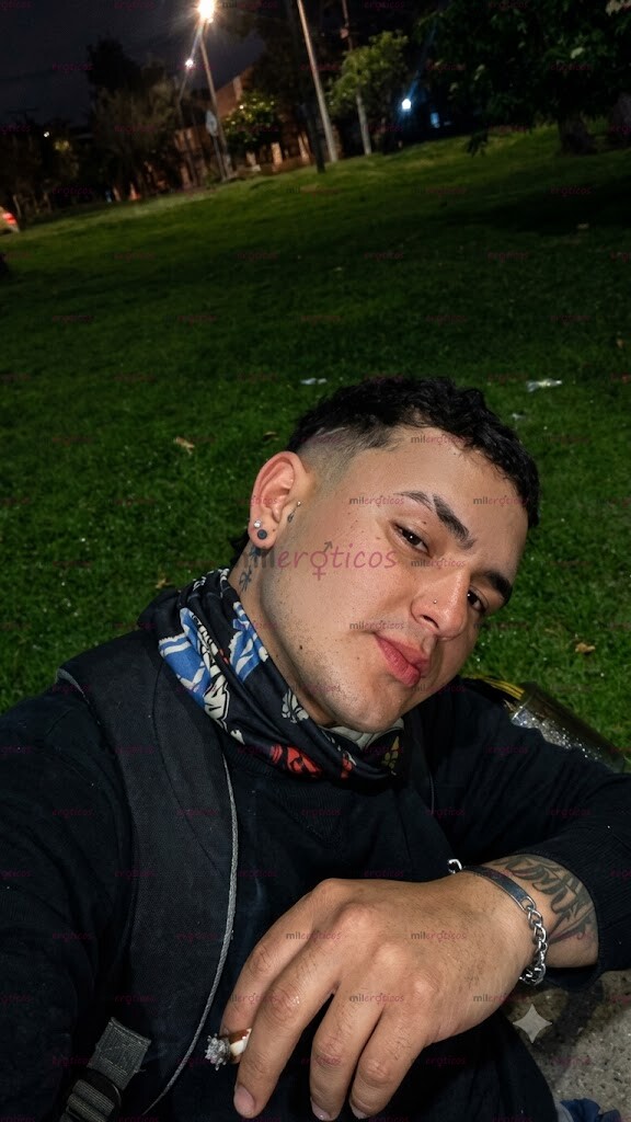 FOTOS DE JOVEN ACTIVO CON GANAS DE PASARLA BIEN CONTÁCTAME