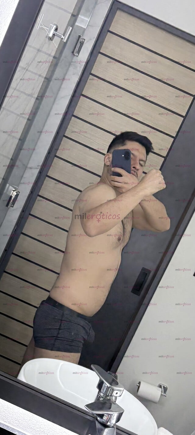 FOTOS DE ERICK MACHO DISPONIBLE PAR LA YA ! MANDA WHAT PREGUNTA
