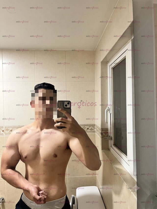 FOTOS DE HOMBRE HETERO COMPLACIENTE EN TUS FANTASÍAS