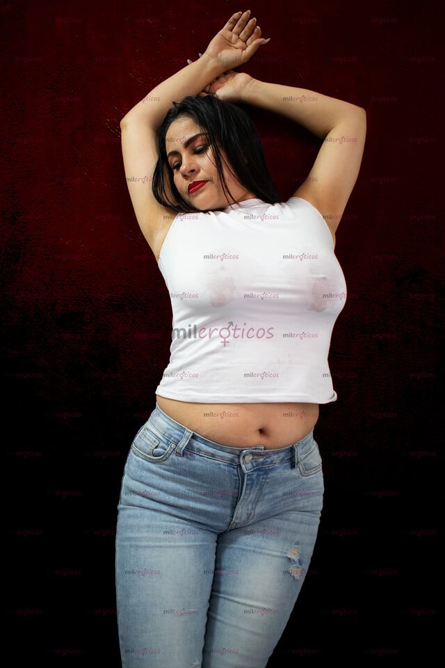 FOTOS DE SI QUIERES CHUPARME LOS PEZONES VAS A TENER QUE METERME LA BIEN RICO