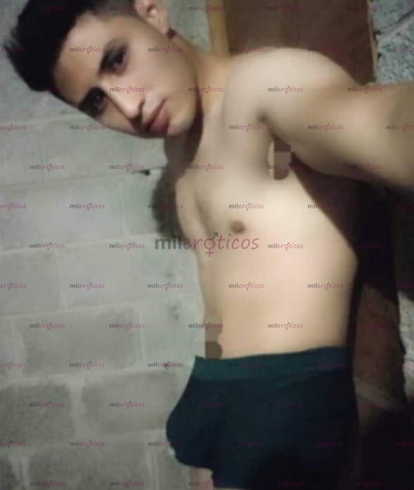 FOTOS DE CHICO DE 27 AÑOS LIMPIO, ATRACTIVO Y DURADERO CON UNA GRUESA HERRAMIENTA DE 20CM