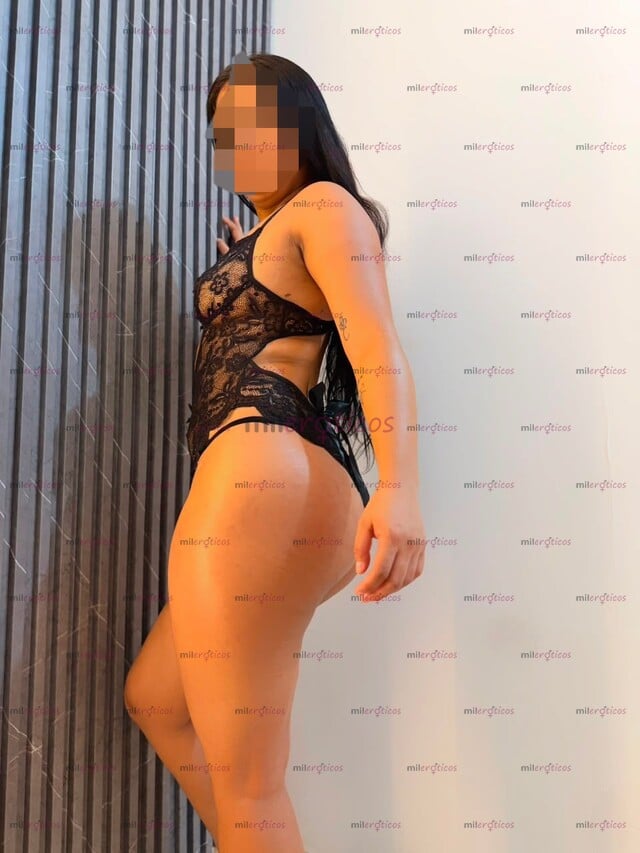 FOTOS DE LINDA Y COMPLACIENTE PELINEGRA UNA NENA MUY EDUCADA Y SEDUCTORA