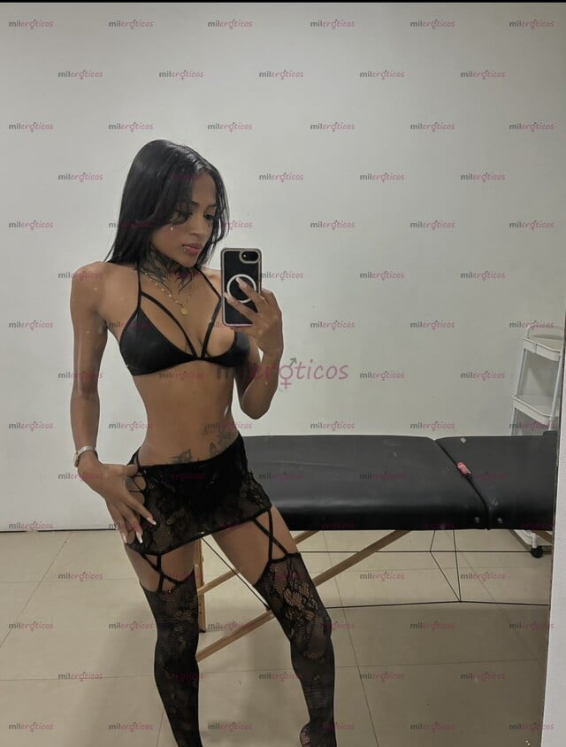 FOTOS DE HERMOSA MORENA, FUE FLACA CON GANAS DE PASARLA BIEN