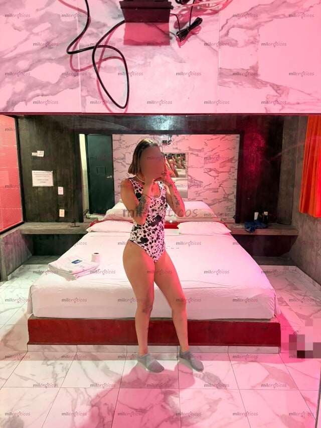 FOTOS DE SOY FLAQUITA Y ME LA COMO TODA ENTERA .. ME GUSTA MONTARME Y SACARTE LA LECHE