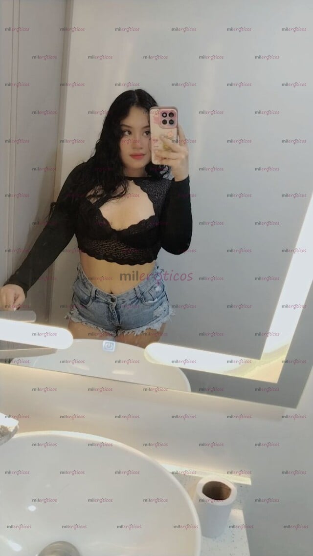 FOTOS DE DESEOSA DE MUCHA LECHE SENOS RICOS ROSADITOS