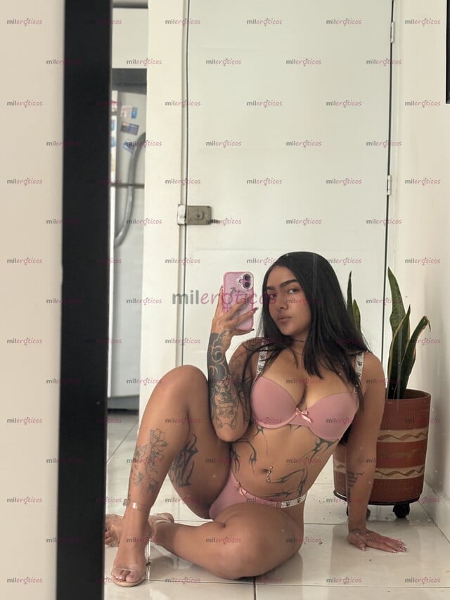 FOTOS DE SOFÍA,SCORT DE LUJO NALGONA Y TETONA CON UNA CINTURITA DE INFARTO