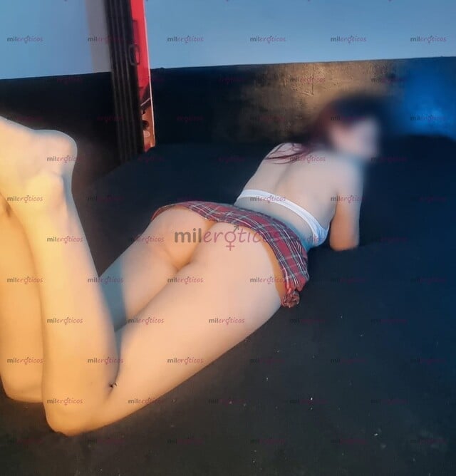 FOTOS DE SARITA UNA LINDA JOVENCITA NUEVA EN EL MEDIA MUY JUGUETONA
