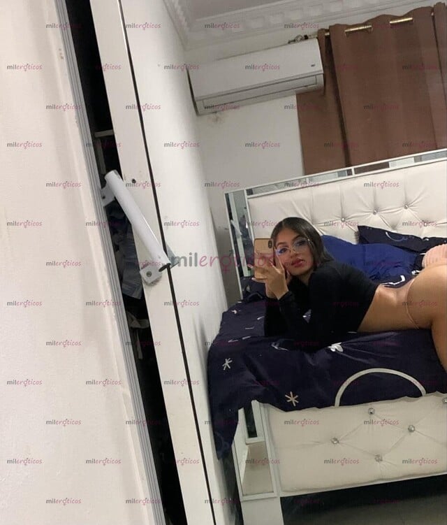 FOTOS DE THALIA CHICA MORENA DELGADA CALEÑA CON CURVAS QUE TE HARAN DESEARME