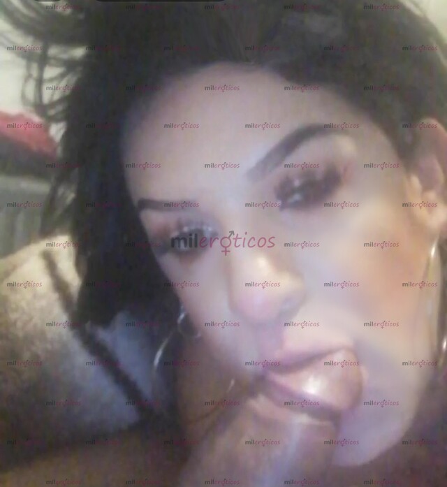 FOTOS DE TERAPISTA FÍSICA TRANS DESNUDA ENCIMA DE TI CON UN VERGON COLGANDO Y ROSANDOTELO