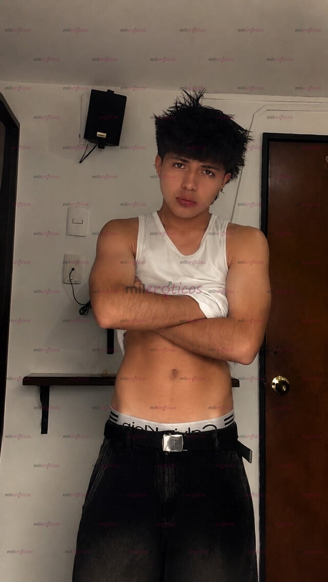 FOTOS DE TONY HOT, POLLO 19 AÑOS VERSÁTIL SÚPER CALIENTE DISPUESTO A OFRECERTE PLACER