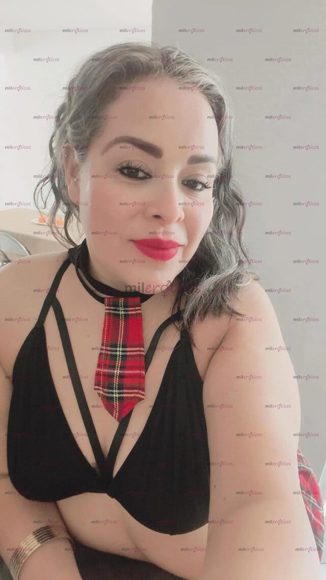 FOTOS DE SENSUAL, SEXY, MADURA Y CON MUCHAS GANAS DE COMPARTIR UNA HORA DE PLACER
