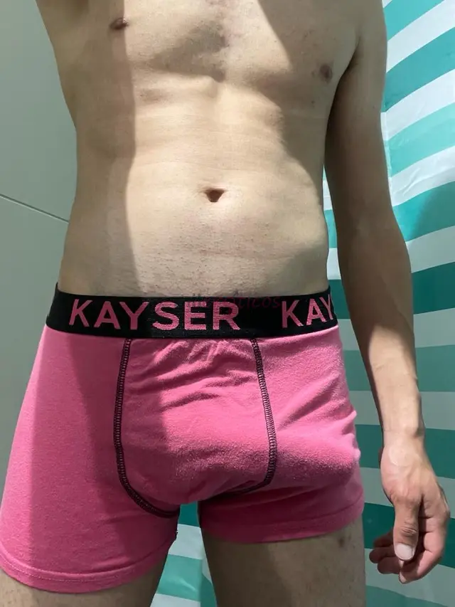 Escort masculino dotado de 21 cm disponible en vina del mar con una verga grande gruesa dura y lechera me encanta follar y cumplo todo tipo de fantasi...