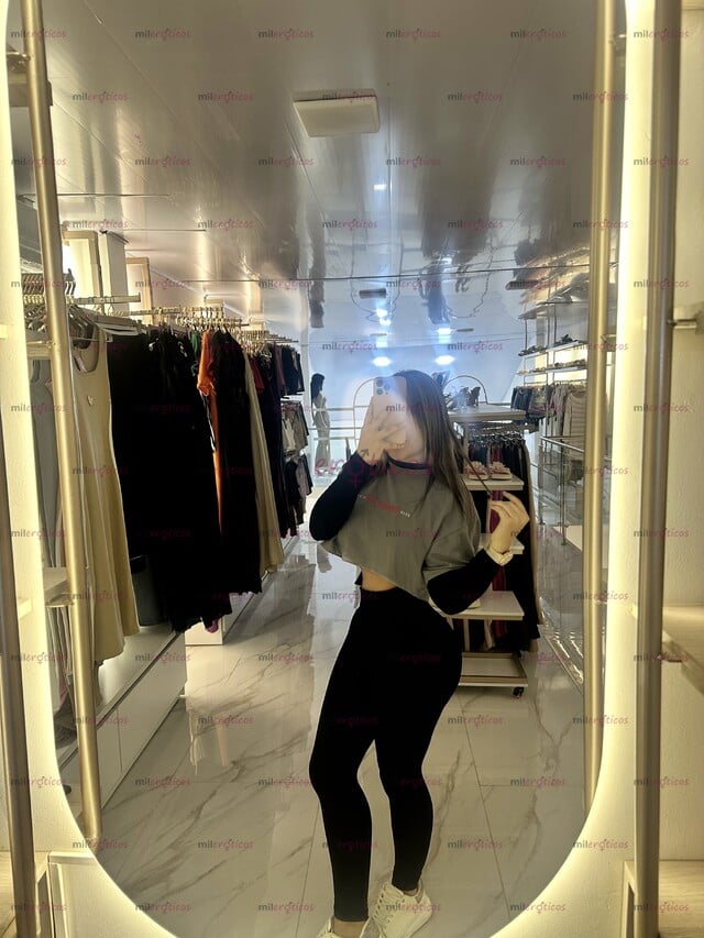 FOTOS DE ELEGANCIA Y DISCRECIÓN, ENCANTO FEMENINO